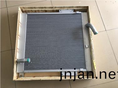 CAT320B液壓(ya)油散熱(re)器