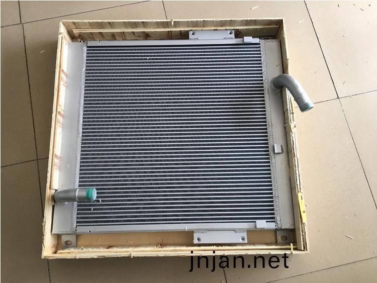 CAT320B液壓油散(san)熱(re)器(qi)