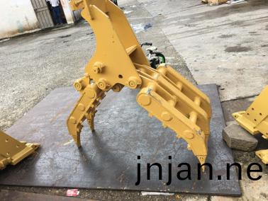 60機(ji)機(ji)械式抓木(mu)器