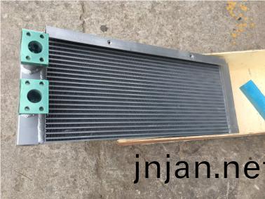 EC210B液壓(ya)油散(san)熱(re)器(qi)
