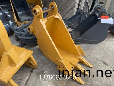 PC200包(bao)邊500寬挖(wa)鬭(dou)