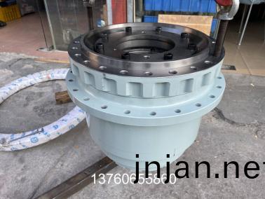 EC460B行走(zou)牙(ya)箱